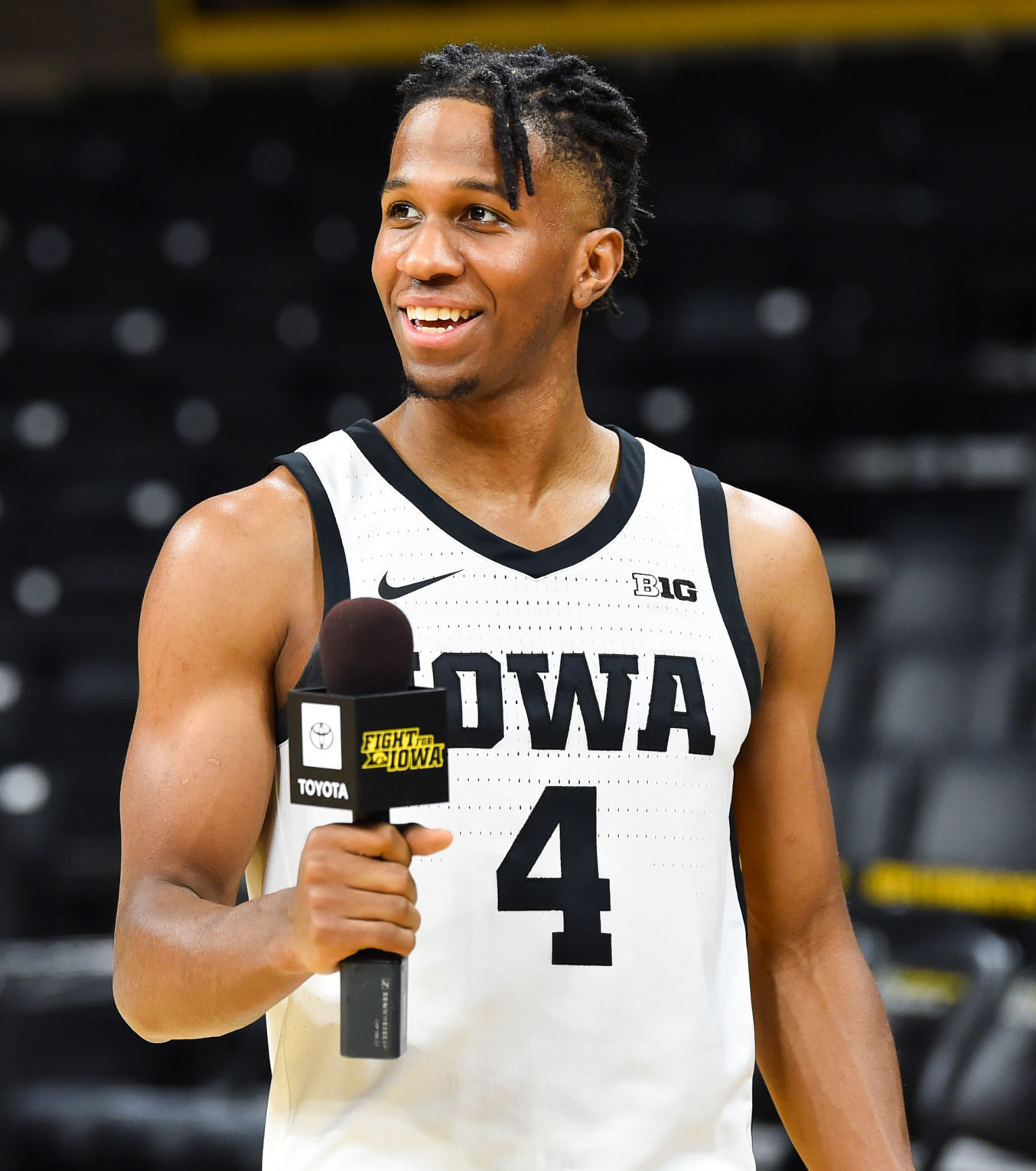 100919-qct-spt-iowa-hoops-media-020a.JPG